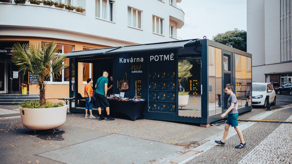 Kavárna POTMĚ v Poděbradech