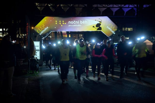 Noční běh pro Světlušku v Ostravě 2022